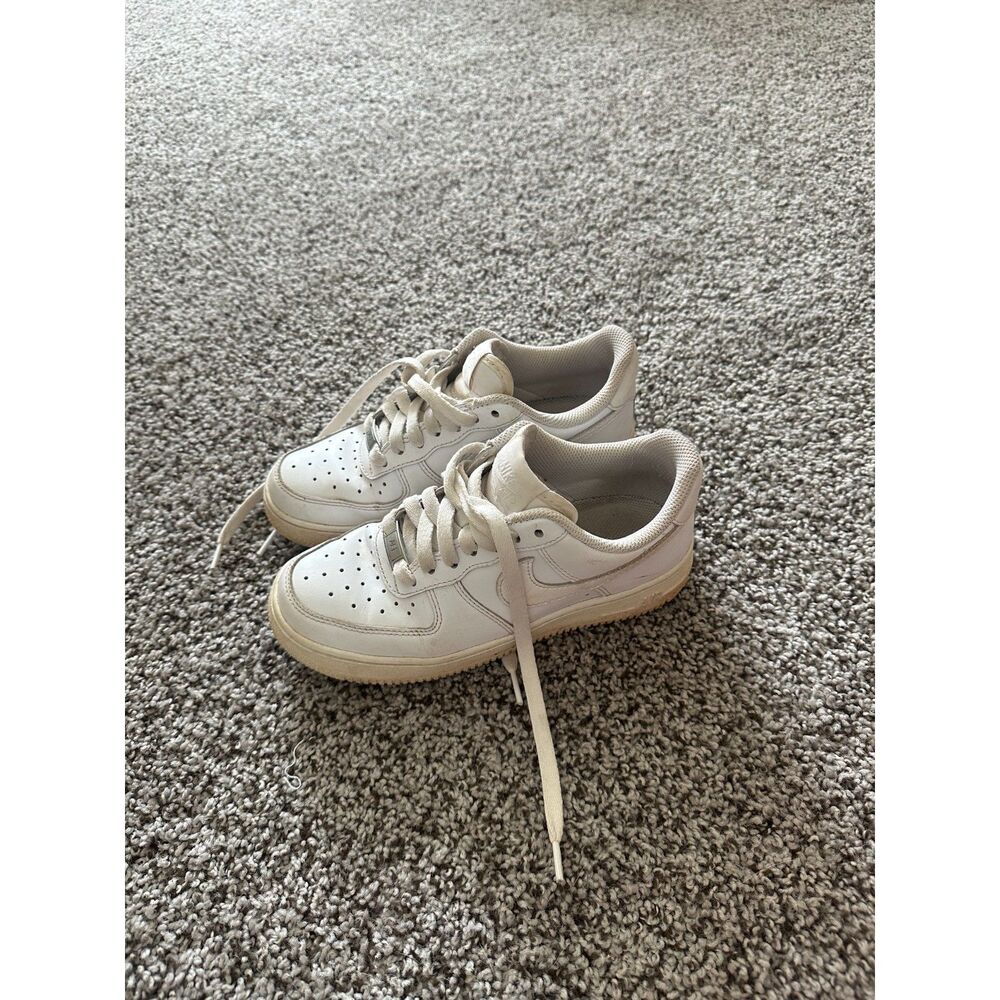 Nike Air Force 1 Low Big Kids Size 5.5Y White Sneakers AF1 GS
